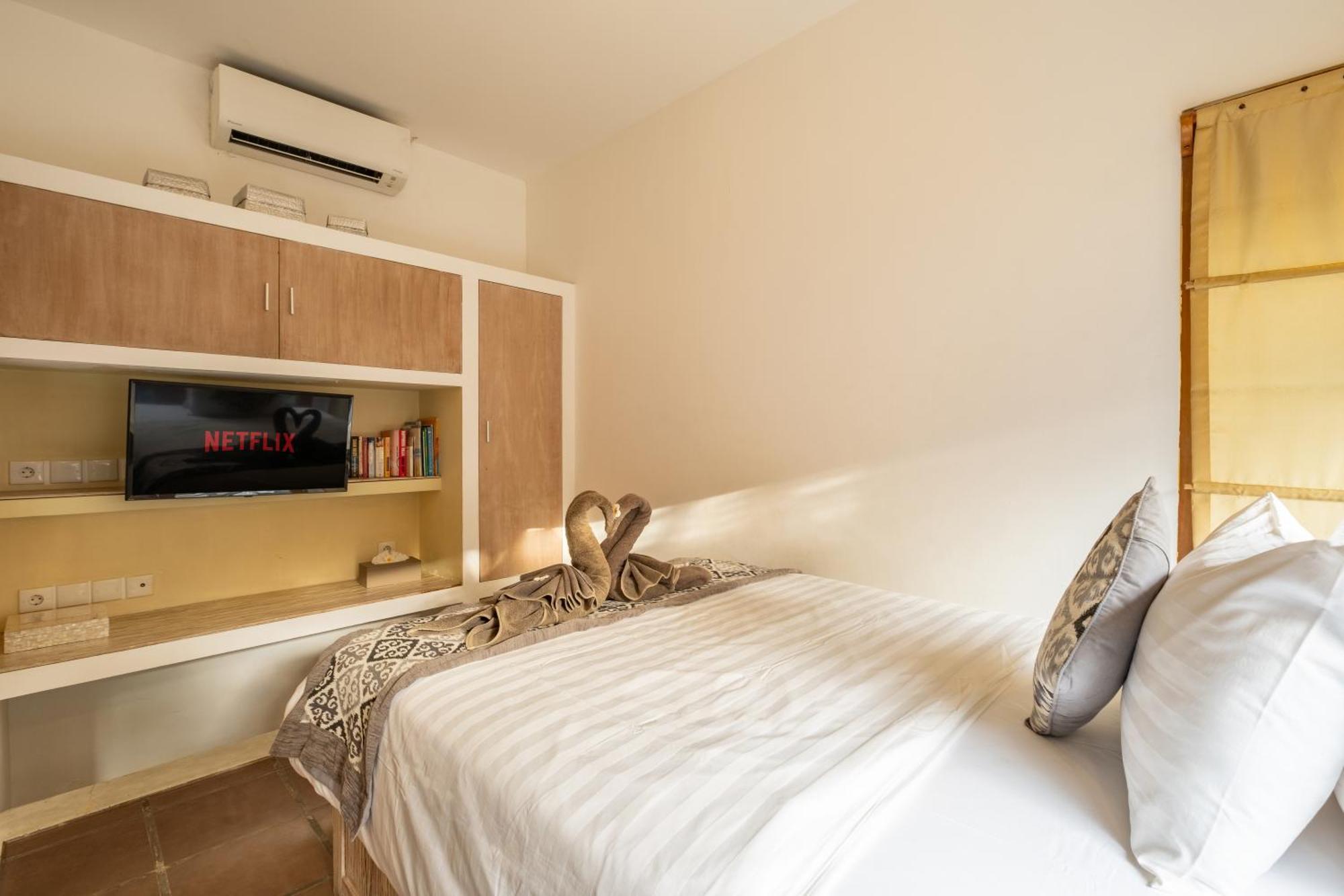 2 Bedroom In With Private Pool And Parking *
