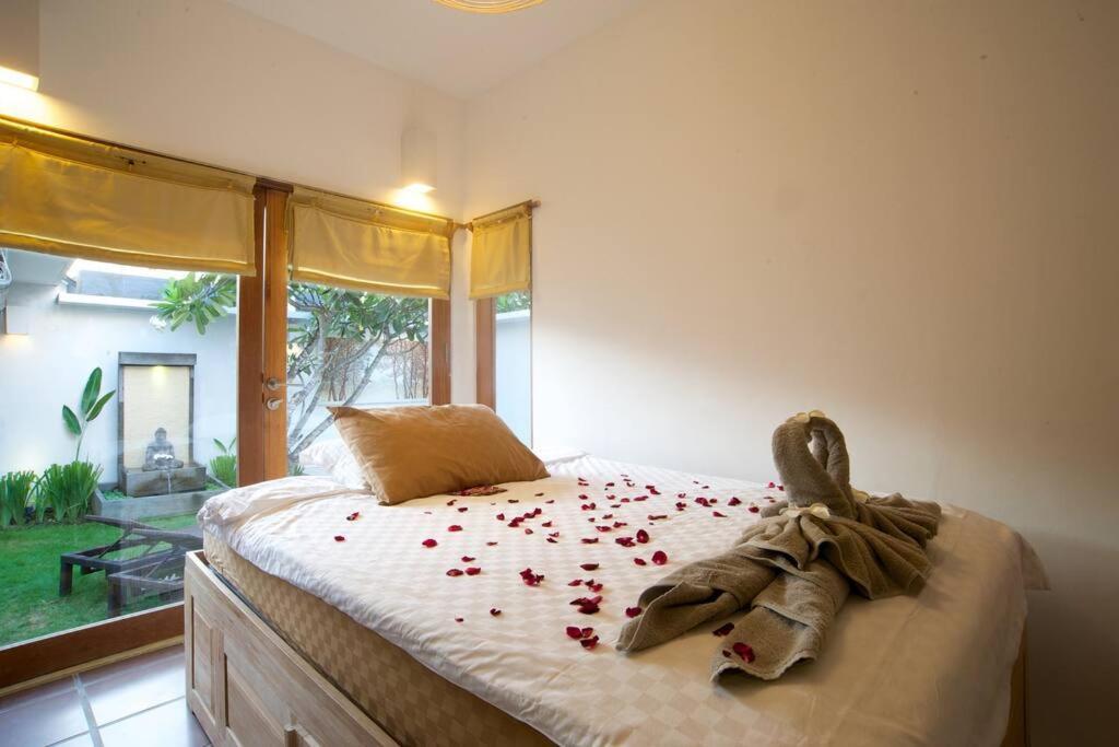 2 Bedroom In With Private Pool And Parking Villa