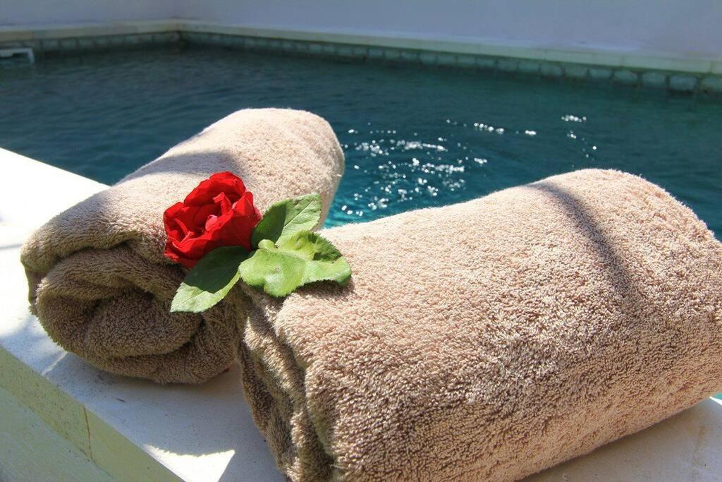 Villa 2 Bedroom In With Private Pool And Parking *