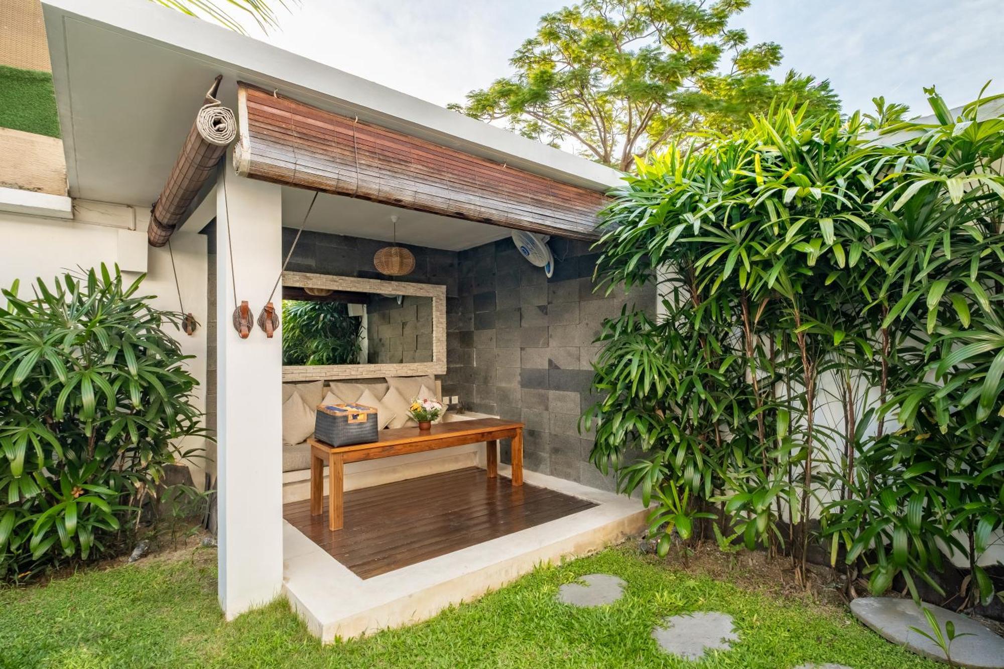 2 Bedroom In With Private Pool And Parking Villa *