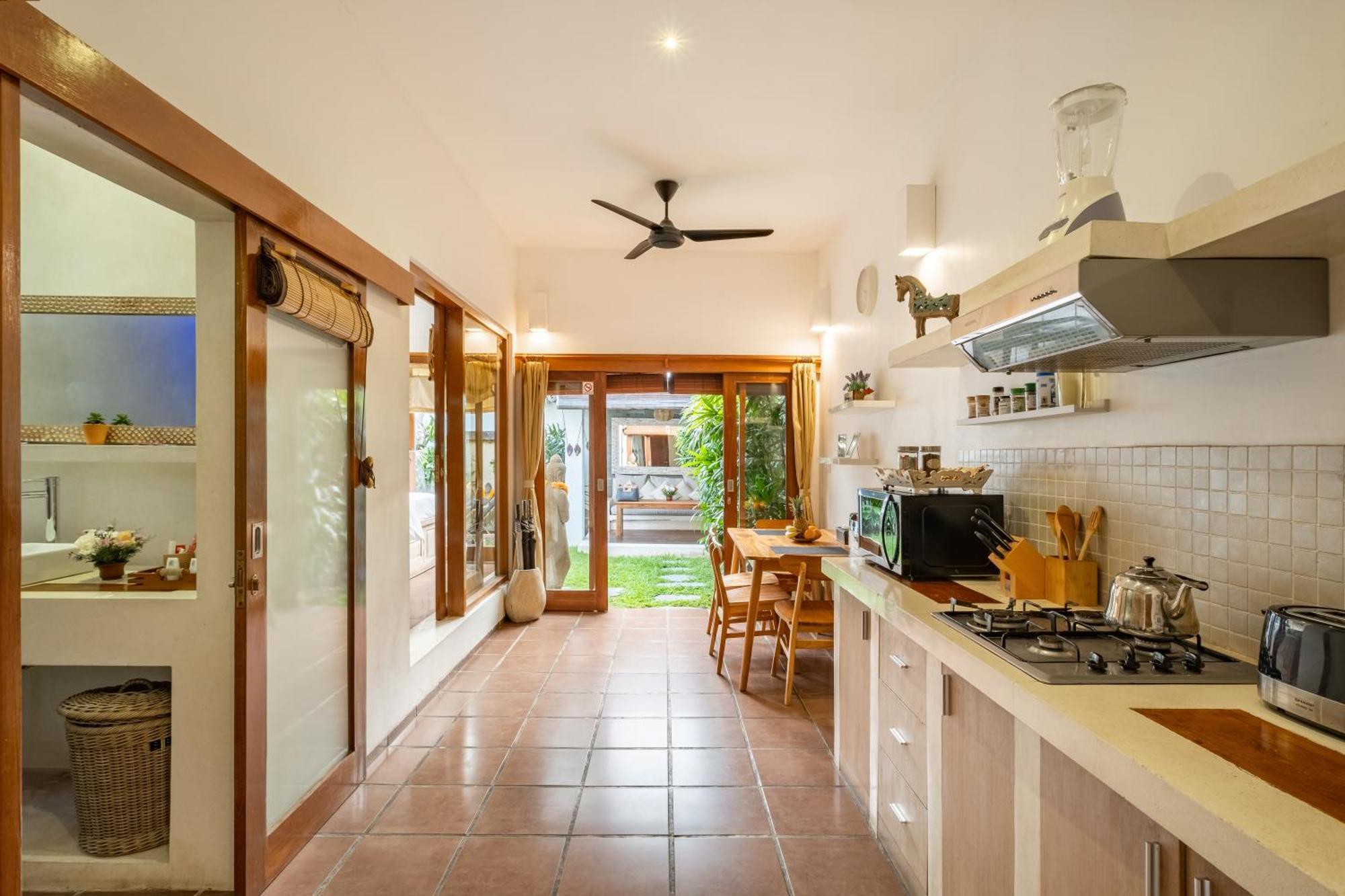 2 Bedroom In With Private Pool And Parking *