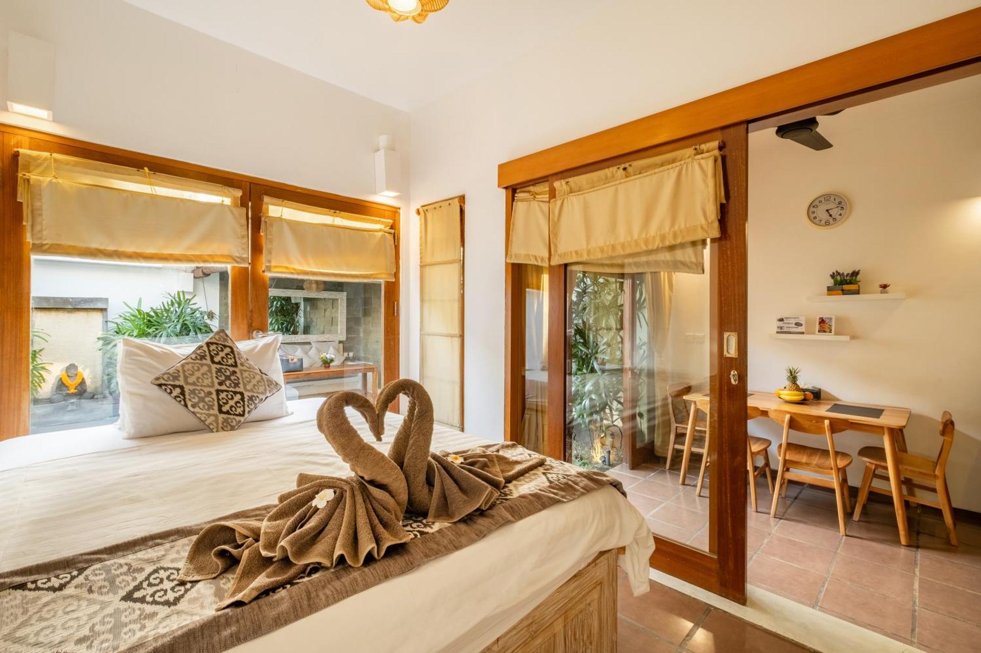 2 Bedroom In With Private Pool And Parking *